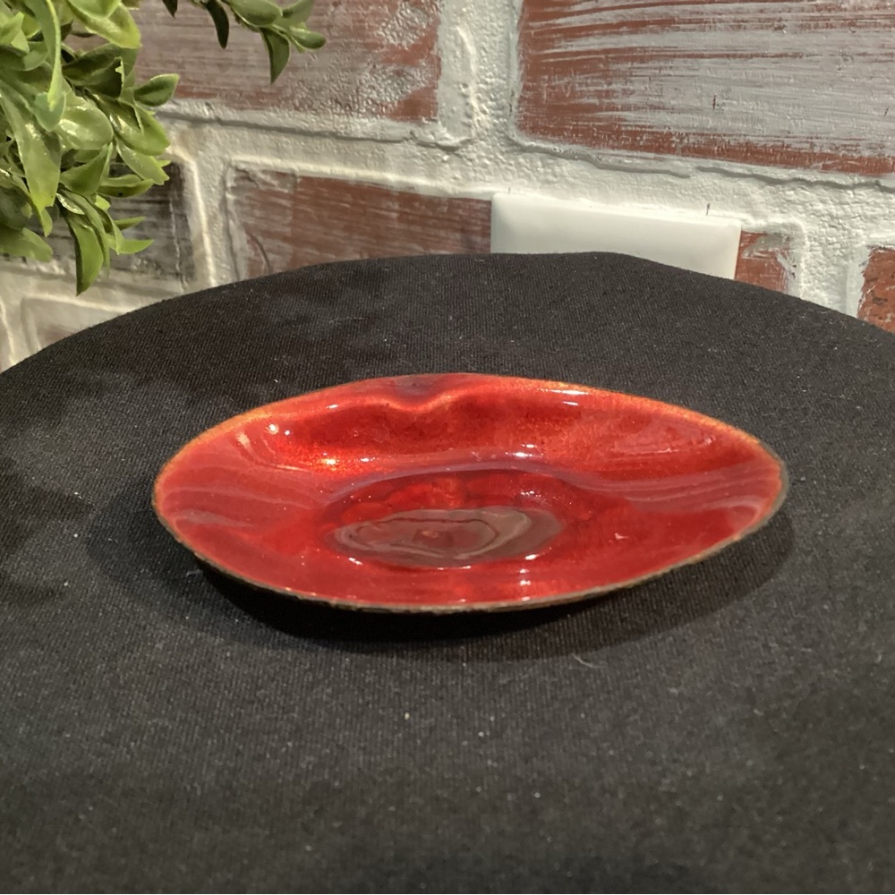 🔴 Vintage - Copper ? Metal - Unique Red - Oyster Shaped Rare Designed Ashtray - Picture 2 of 9